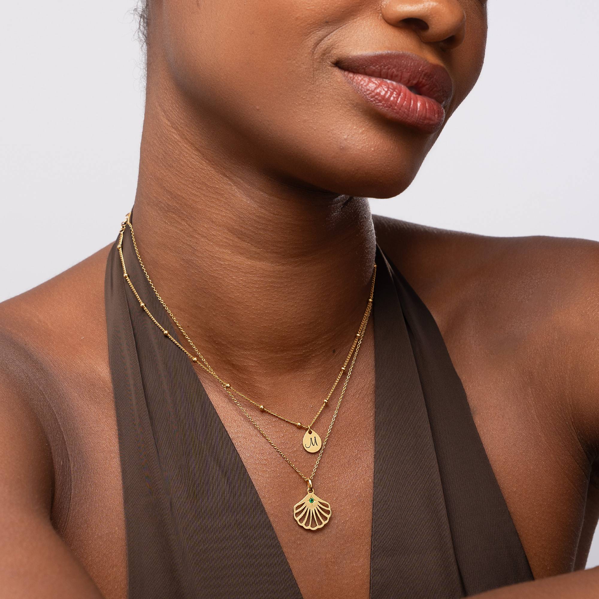 Collar con Inicial con Concha de Ariel y Piedra de Nacimiento en Vermeil de Oro-1 foto de producto