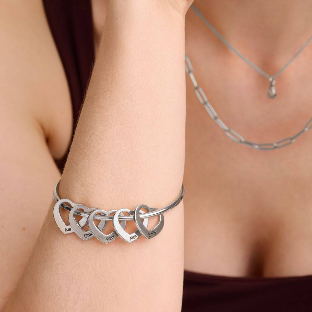 Pulsera Rígida Chelsea con Colgantes Corazón en Plata Esterlina-4 foto de producto