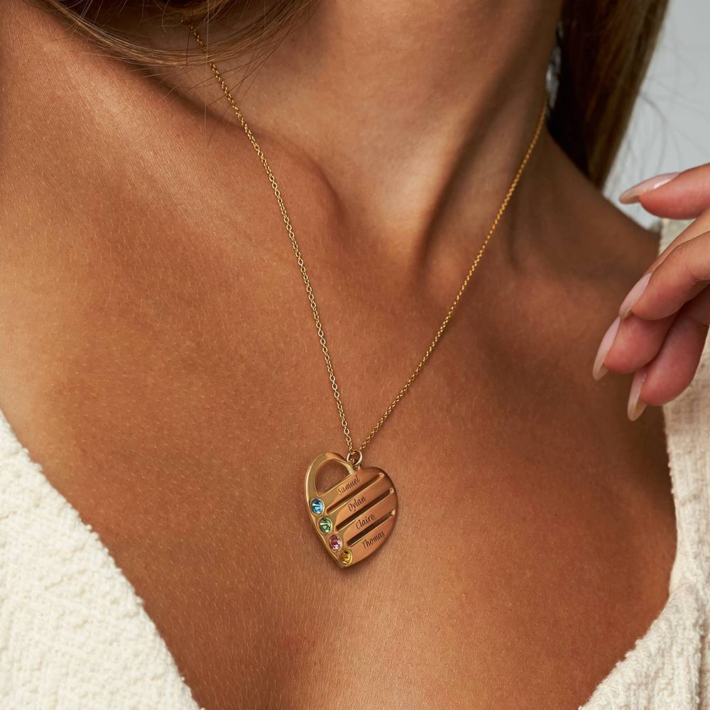 Collar de Corazón Terry con Nombres Grabados y Piedras de Nacimiento en Chapa de Oro-3 foto de producto