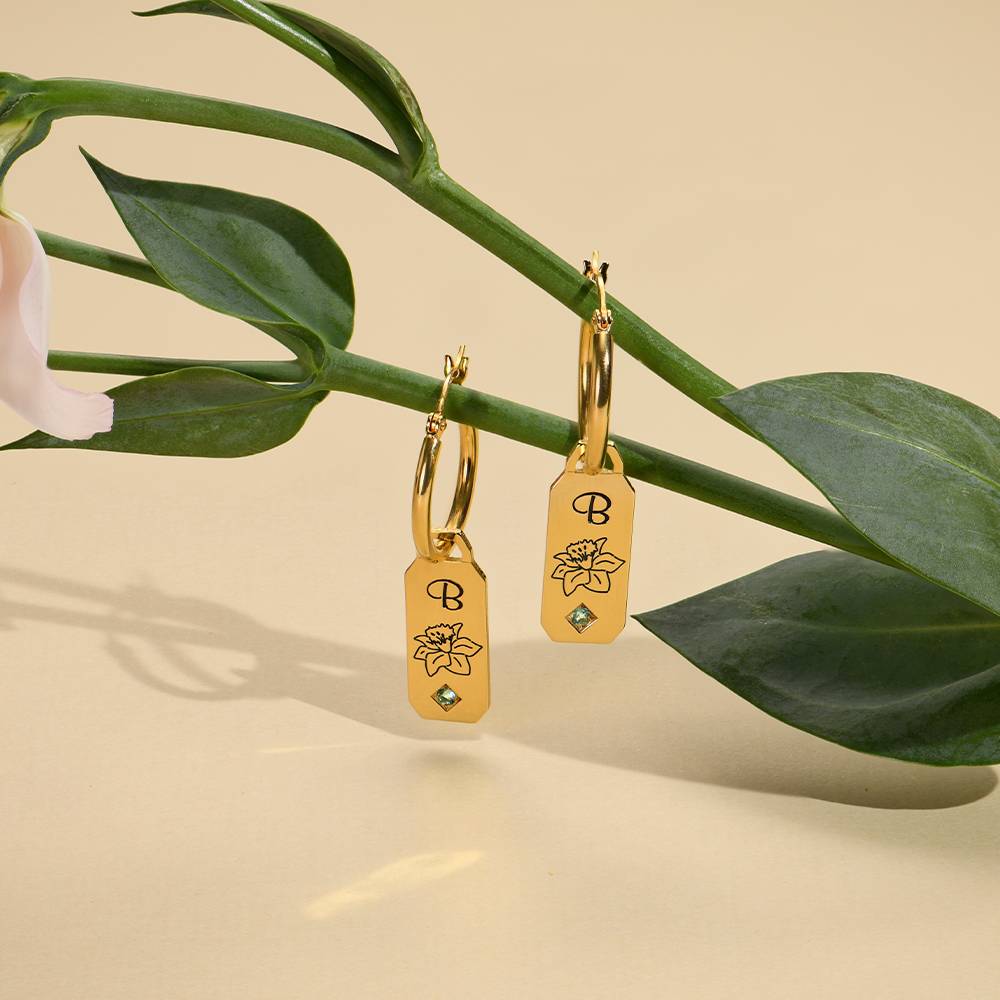 Pendientes Argolla de Flor de Nacimiento y Piedras con Iniciales en Vermeil de Oro-4 Pendientes Argolla de Flor de Nacimiento y Piedras con Iniciales en Vermeil de Oro-4 foto de producto