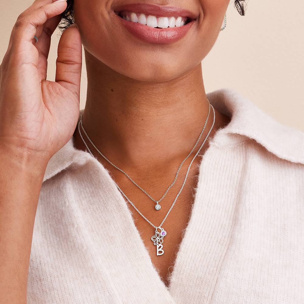 Collar con Inicial de Flor de Nacimiento y Piedra en Plata Esterlina-3 Collar con Inicial de Flor de Nacimiento y Piedra en Plata Esterlina-3 foto de producto