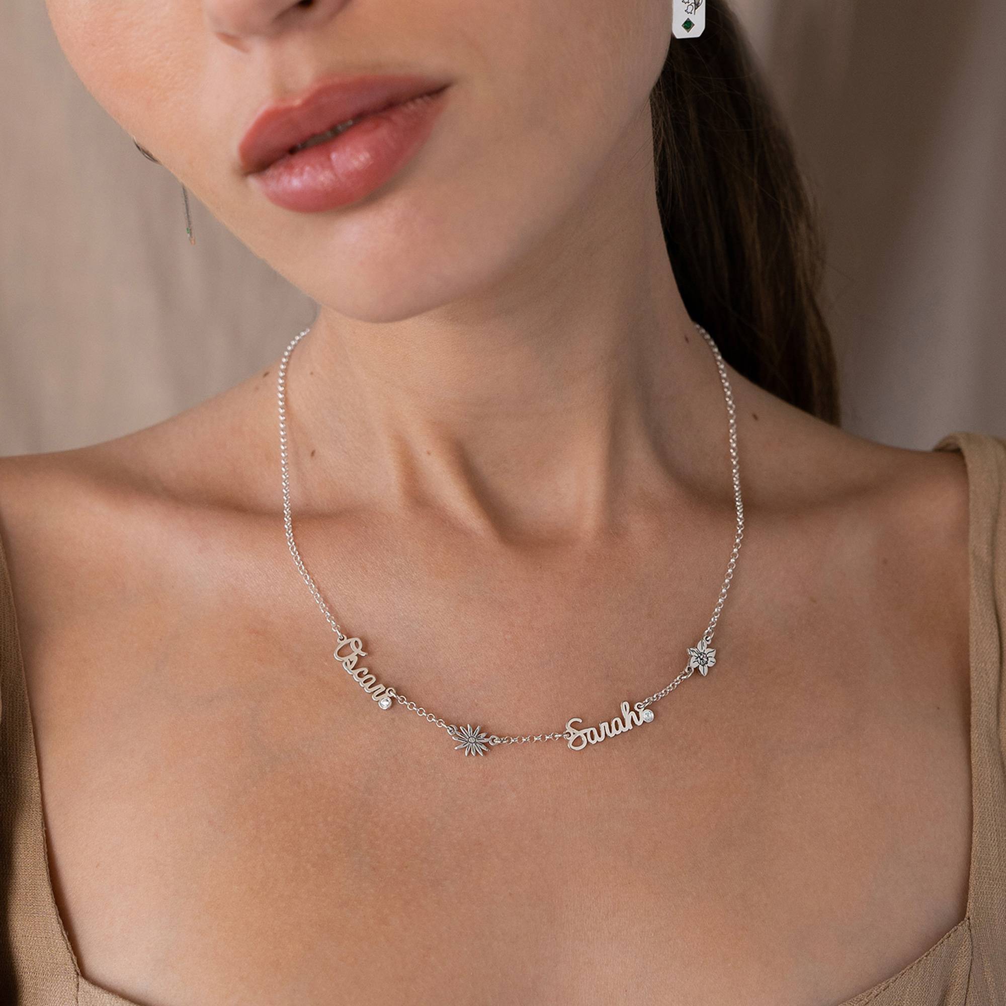 Collar con Nombres Múltiples de Flor de Nacimiento y Diamantes en Plata Esterlina-5 Collar con Nombres Múltiples de Flor de Nacimiento y Diamantes en Plata Esterlina-5 foto de producto
