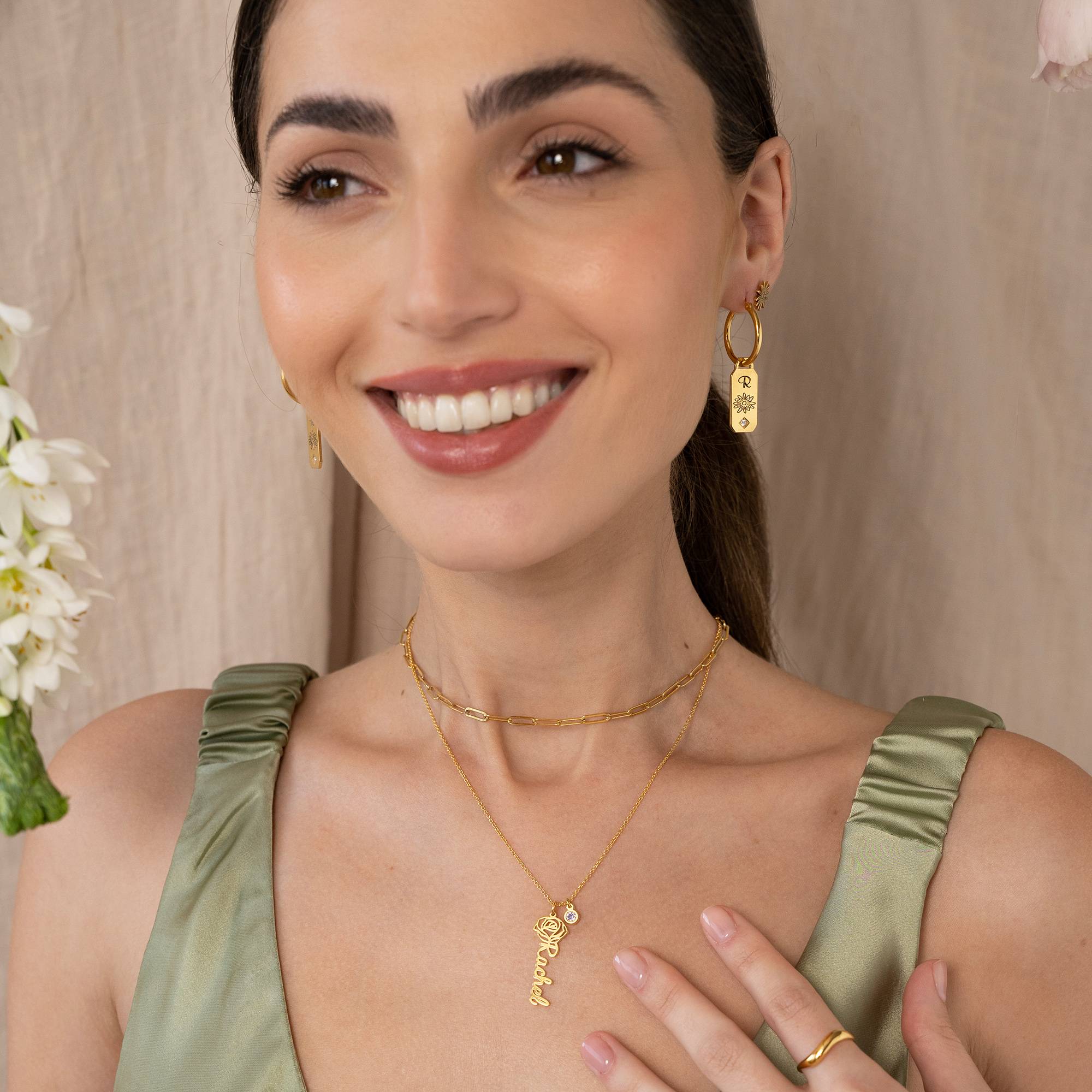 Collar con Nombre de Flor de Nacimiento y Piedra en Baño de Oro-4 foto de producto
