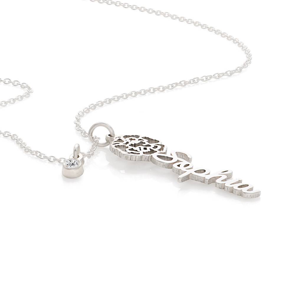 Collar con Nombre de Flor de Nacimiento y Diamante en Plata-4 Collar con Nombre de Flor de Nacimiento y Diamante en Plata-4 foto de producto