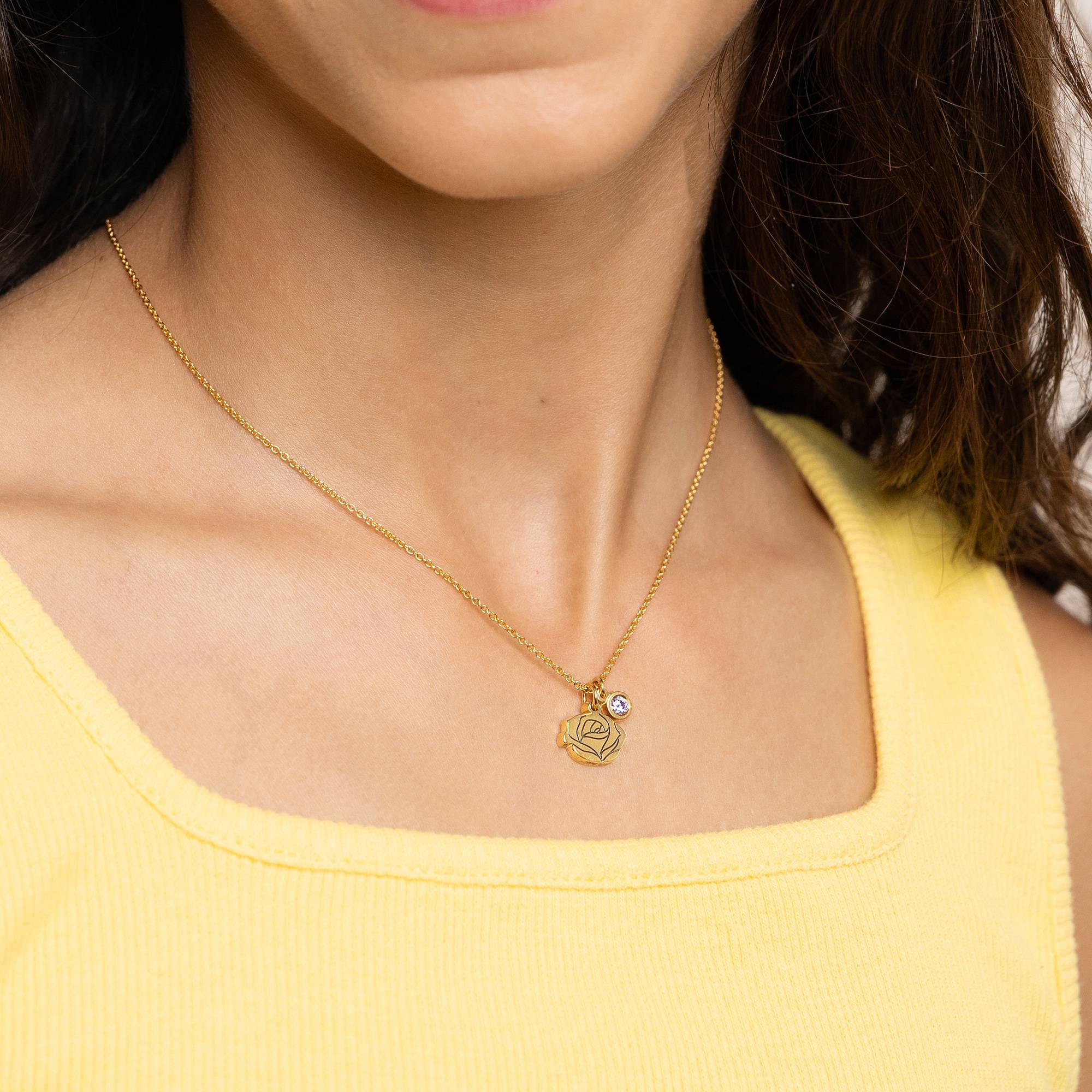 Collar Fiorina de Flor de Nacimiento y Piedra con Inicial en Chapa de Oro-1 Collar Fiorina de Flor de Nacimiento y Piedra con Inicial en Chapa de Oro-1 foto de producto