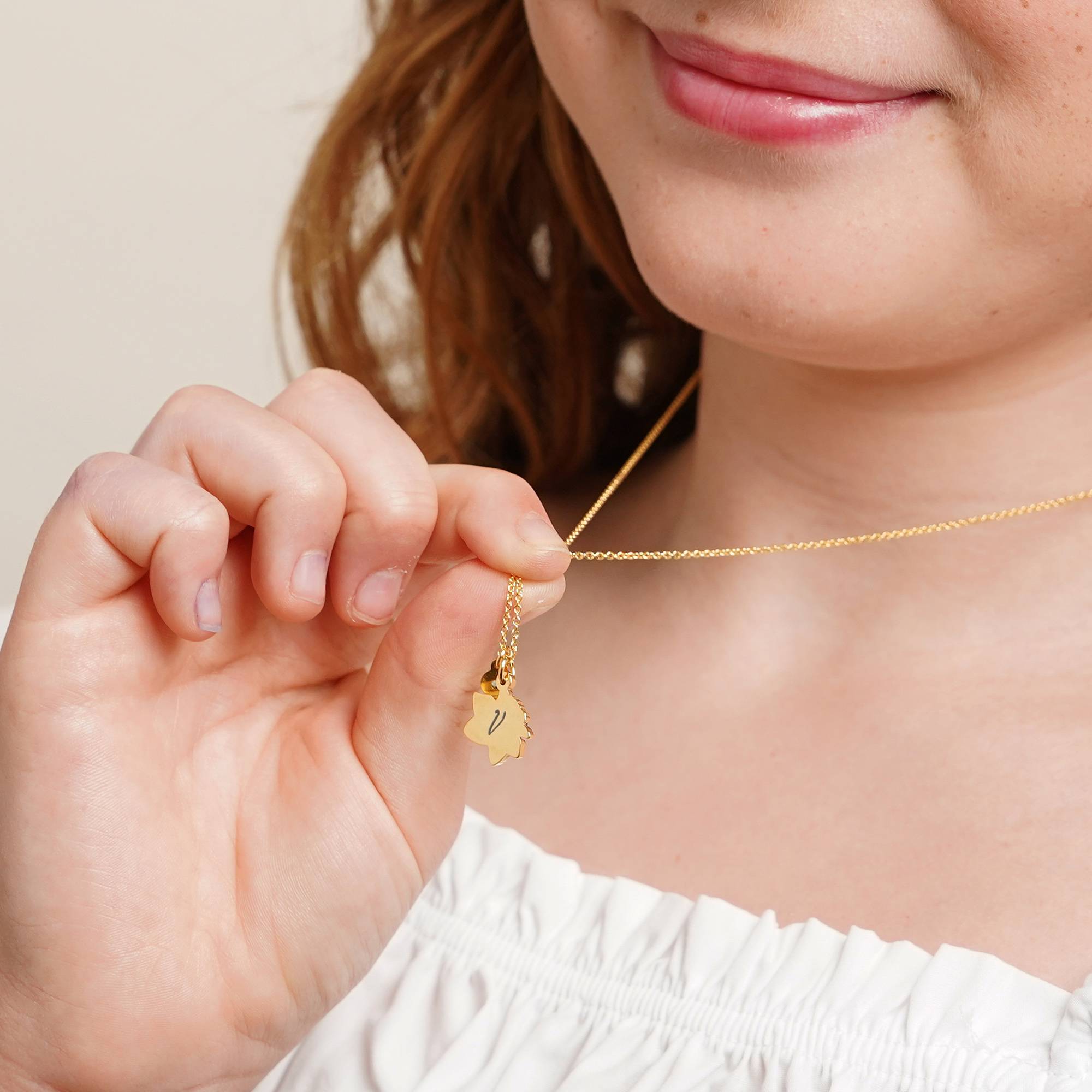 Collar Fiorina de Flor de Nacimiento y Piedra con Inicial en Vermeil de Oro-1 Collar Fiorina de Flor de Nacimiento y Piedra con Inicial en Vermeil de Oro-1 foto de producto
