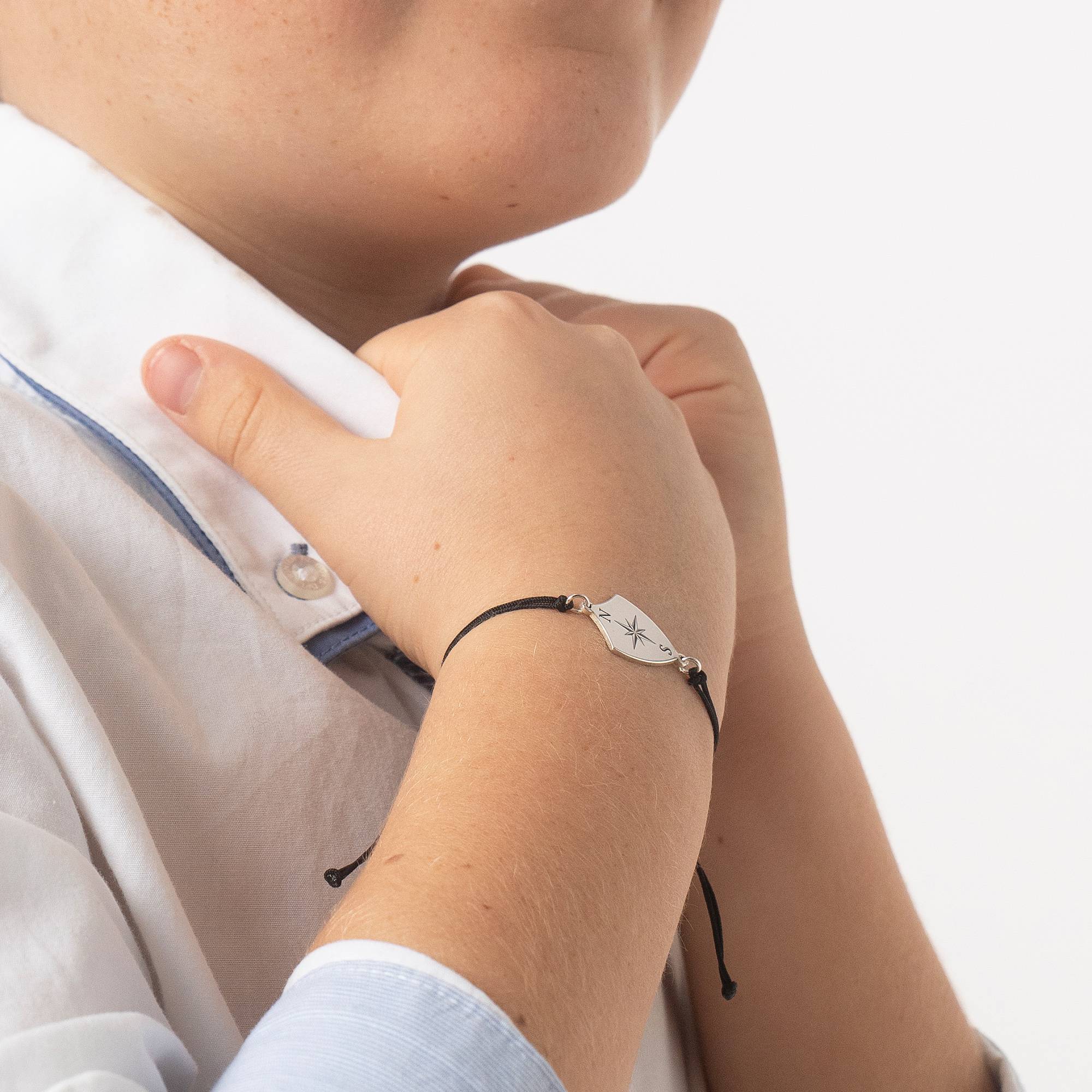 Pulsera de Brújula con Inicial para Niño en Plata Esterlina-2 foto de producto