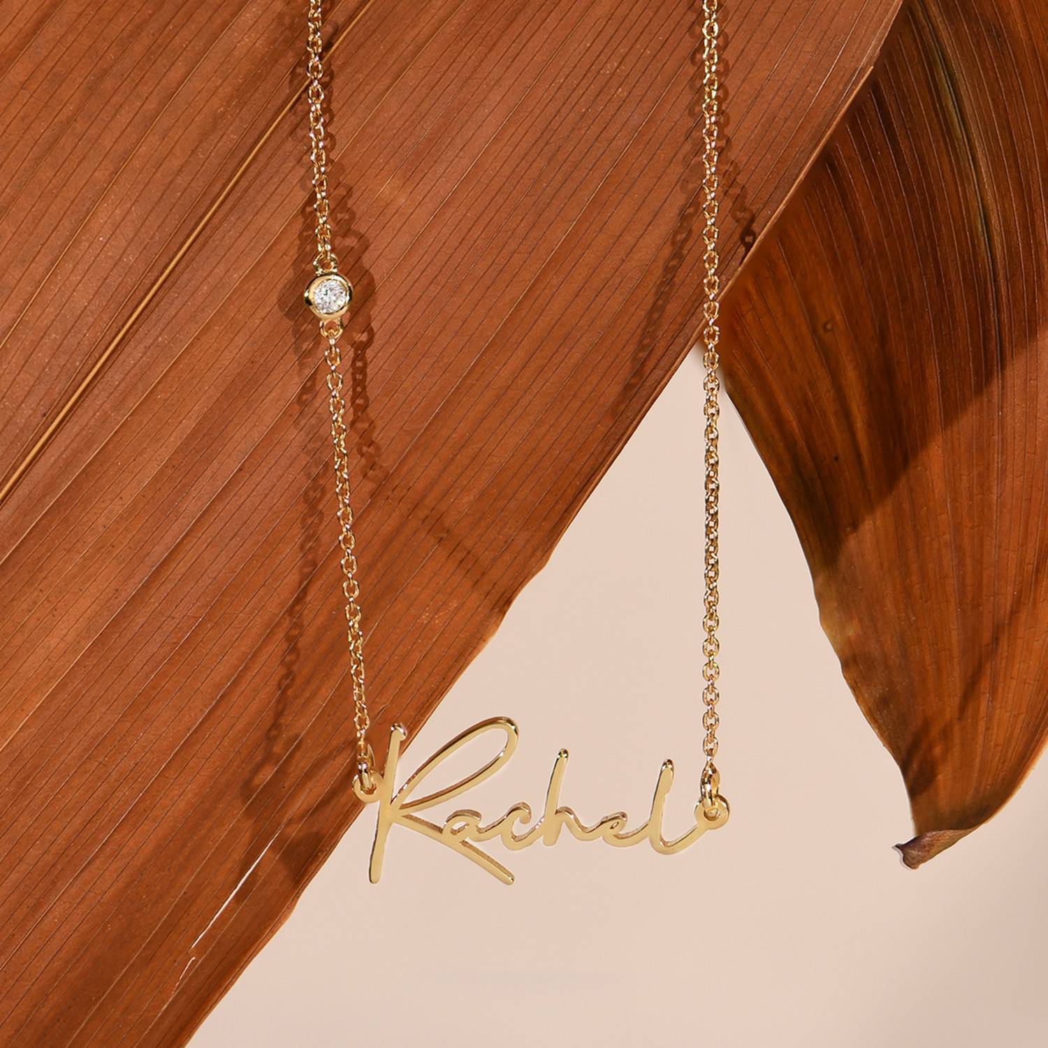 Collar con Nombre Paris Personalizado con Diamante en Baño de Oro-2 Collar con Nombre Paris Personalizado con Diamante en Baño de Oro-2 foto de producto