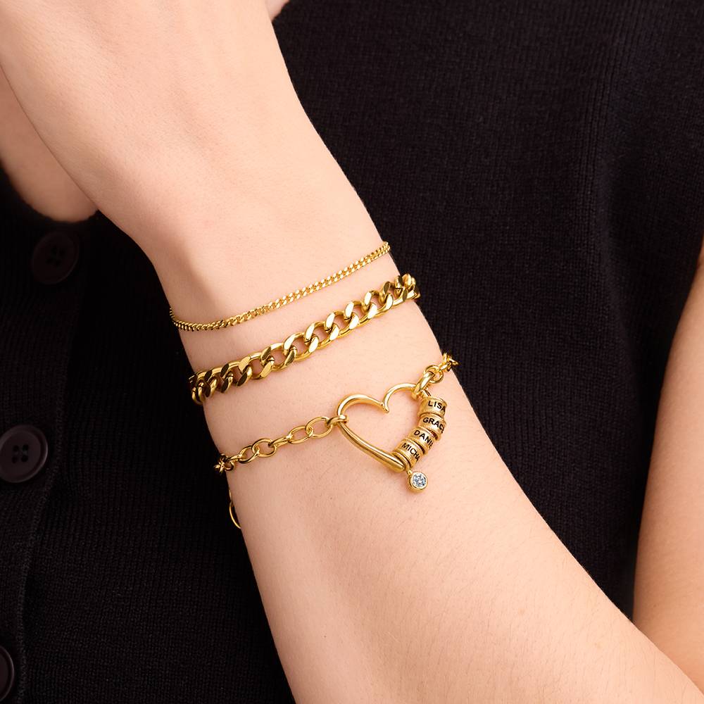 Pulsera Delina con Cuentas Grabadas y Diamante de 0,10 ct en Baño de Oro-4 foto de producto