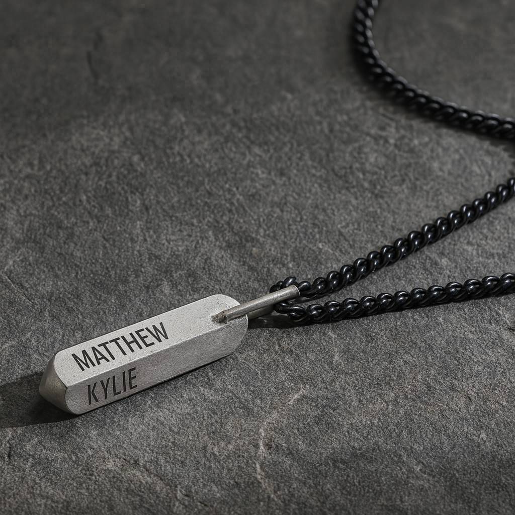 Collar de Hombre Barra Vertical en Plata-5 Collar de Hombre Barra Vertical en Plata-5 foto de producto
