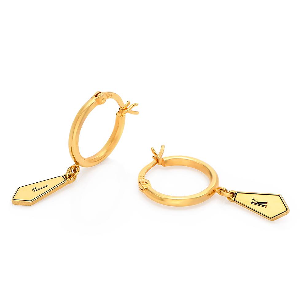 Pendientes Gia con Dijes de Inicial en Baño de Oro-1 Pendientes Gia con Dijes de Inicial en Baño de Oro-1 foto de producto