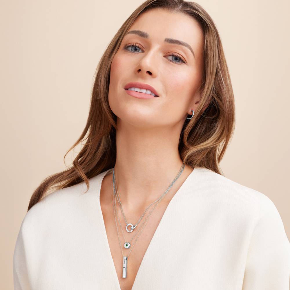 Collar Grace Círculos Interconectados con Diamante en Plata Esterlina-6 Collar Grace Círculos Interconectados con Diamante en Plata Esterlina-6 foto de producto