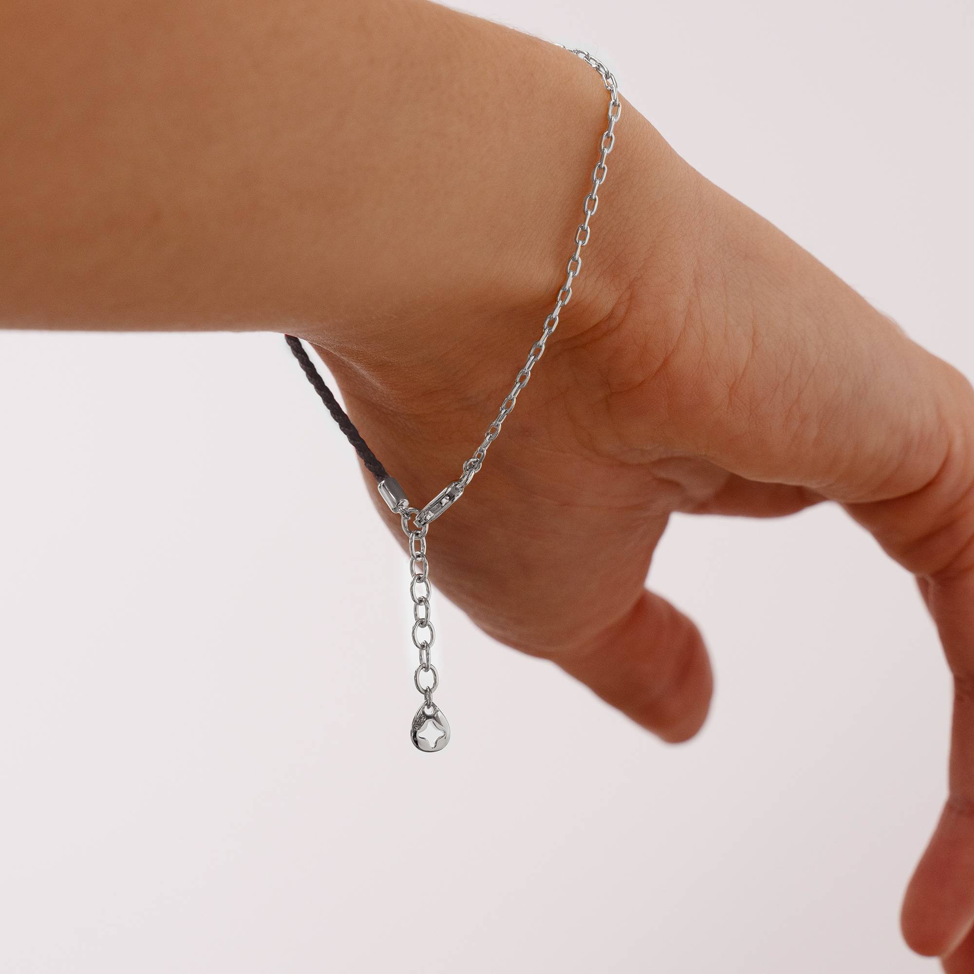 Pulsera Mitad Negra Mitad Cadena con Inicial y Diamante en Plata Esterlina-5 foto de producto