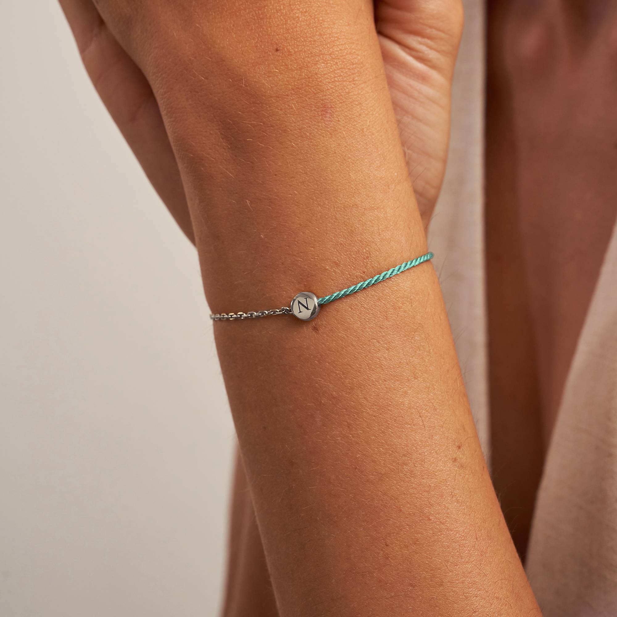 Pulsera Mitad Verde Mitad Cadena con Inicial y Diamante en Plata Esterlina-4 foto de producto