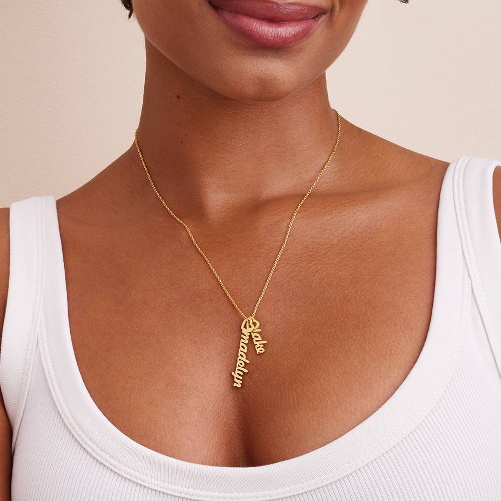 Collar con Nombre Vertical y Colgante de Corazón en Oro Sólido 14K-4 foto de producto