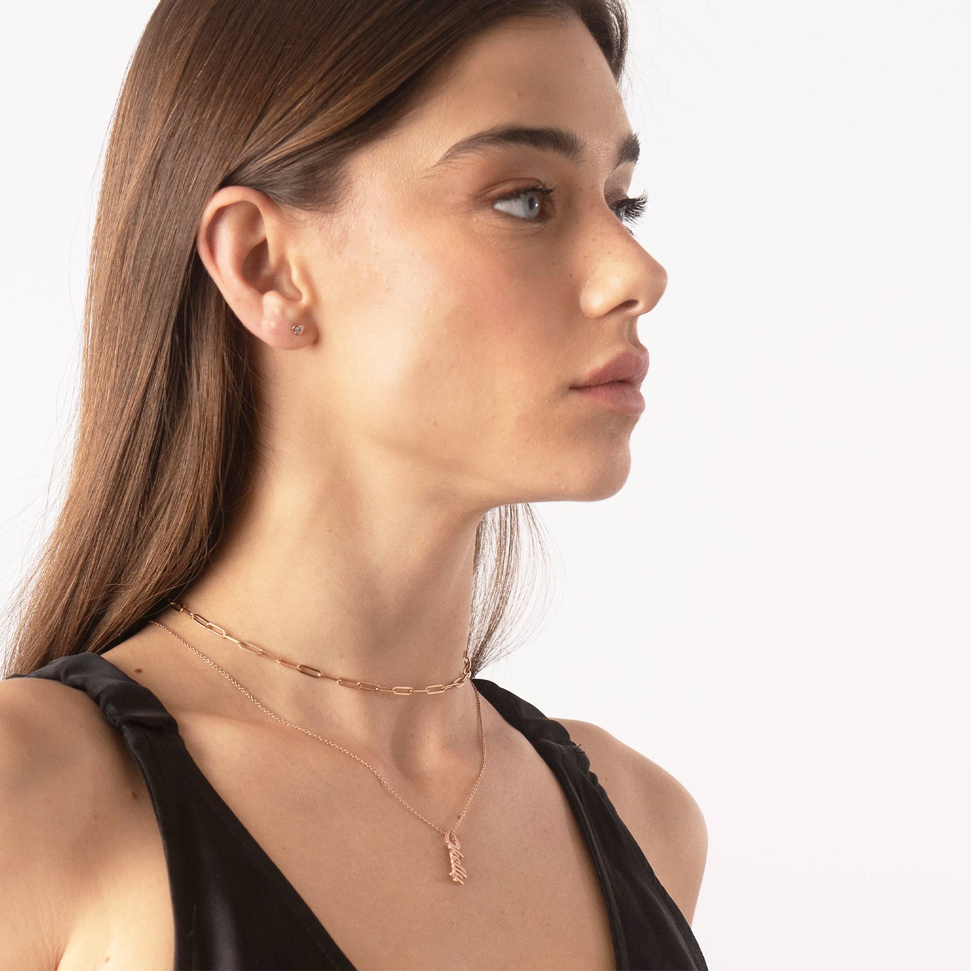 Collar con Nombre Vertical y Colgante de Corazón en Chapa de Oro Rosa-1 Collar con Nombre Vertical y Colgante de Corazón en Chapa de Oro Rosa-1 foto de producto