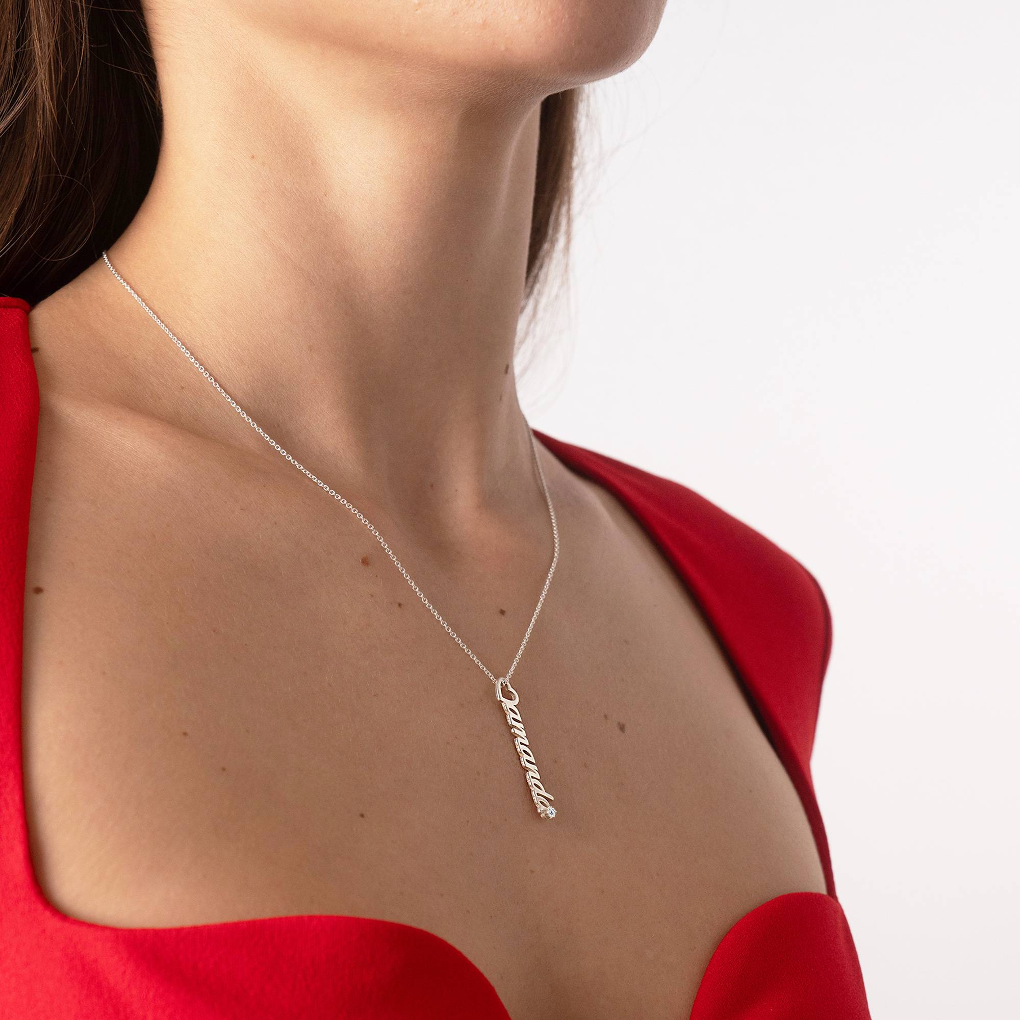 Collar con Nombre Vertical y Colgante de Corazón con 0.05ct Diamante en Plata Esterlina-6 foto de producto