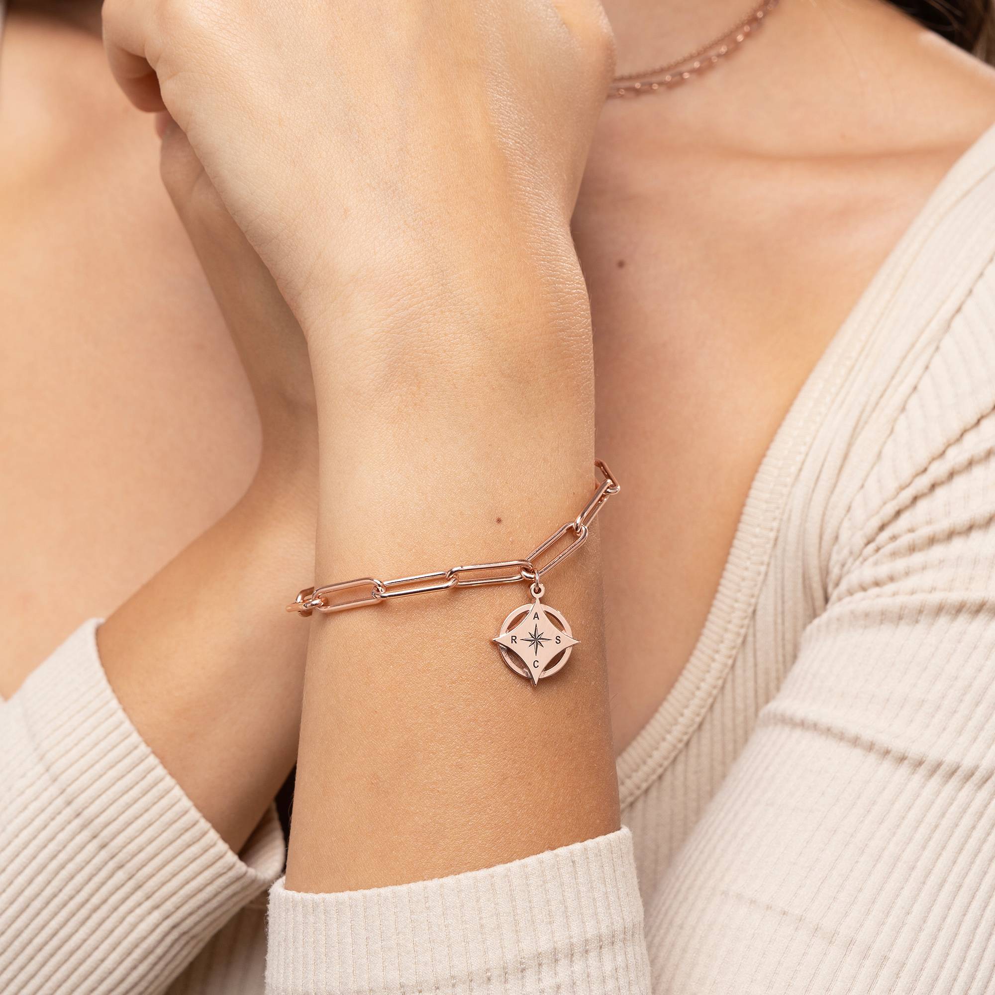 Pulsera de Brújula con Inicial Kaia  en Chapa de Oro Rosa-3 foto de producto