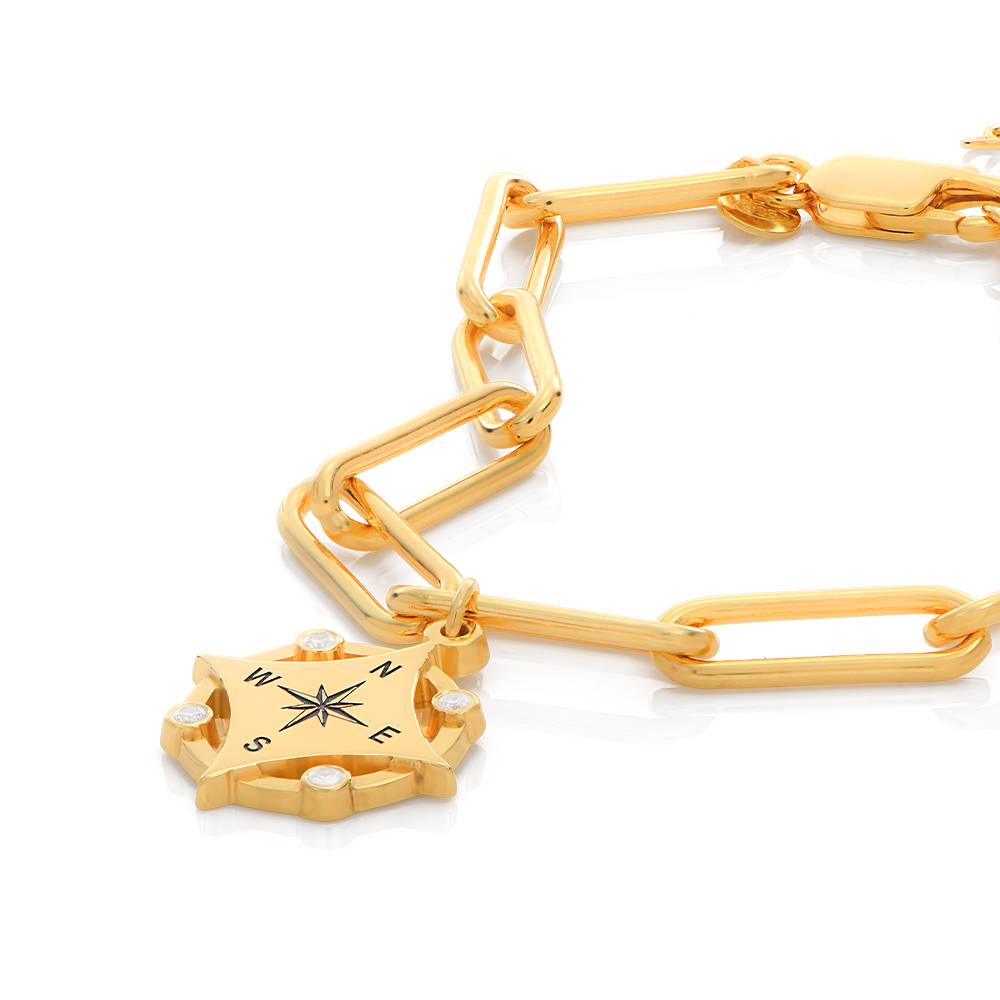 Pulsera de Brújula con Inicial Kaia y Diamantes en Chapa de Oro-2 Pulsera de Brújula con Inicial Kaia y Diamantes en Chapa de Oro-2 foto de producto