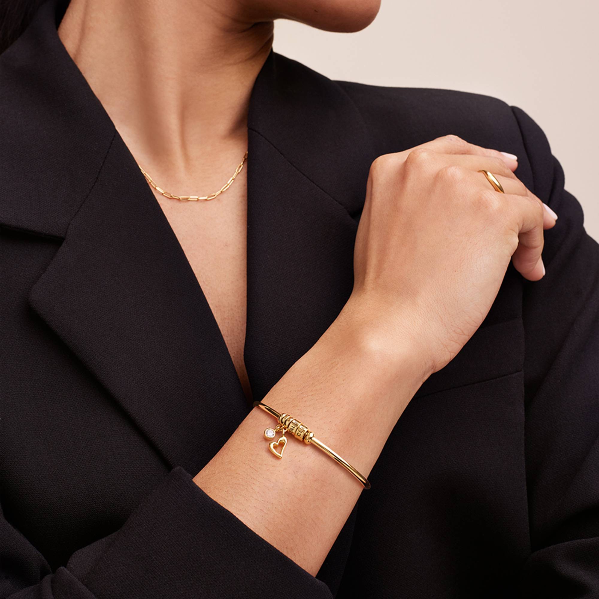 Pulsera Abierto Linda  con Cuentas Grabadas en Baño de Oro-3 foto de producto