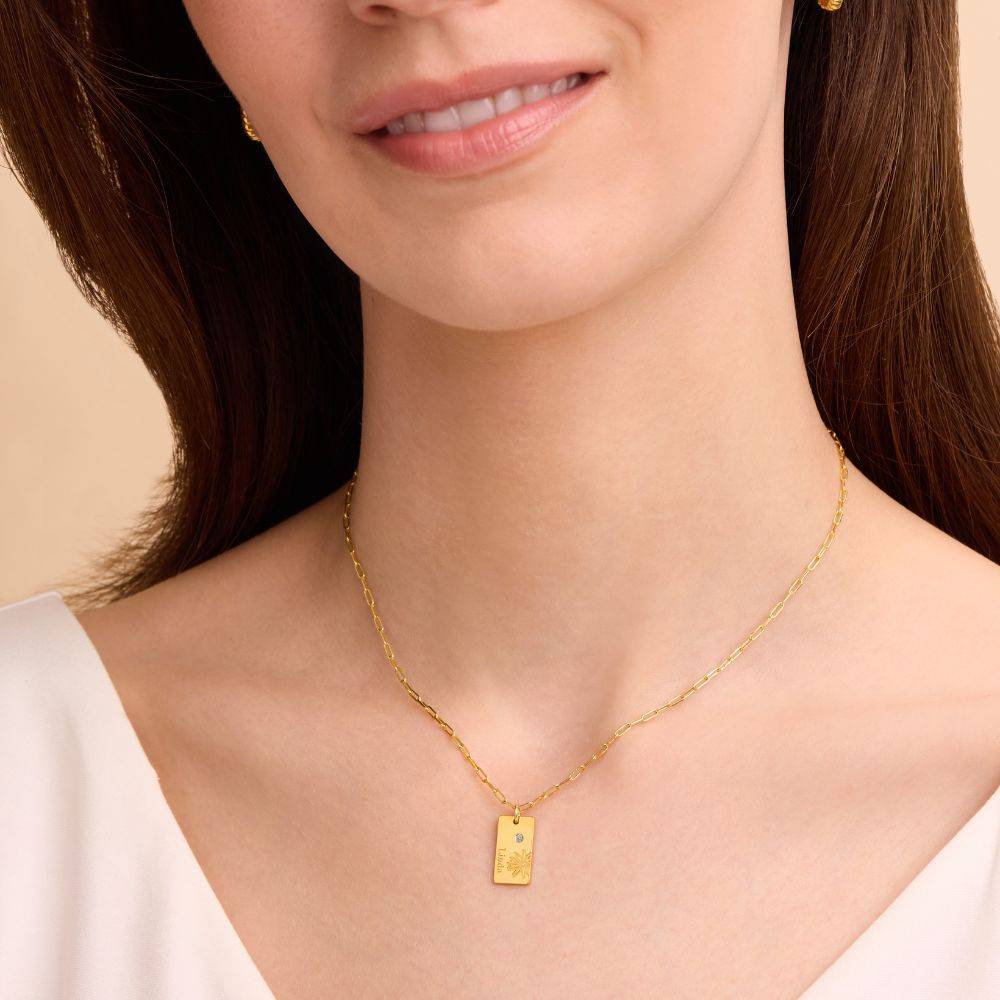 Collar de Eslabones con Flor de Nacimiento y Diamante en Baño de Oro-4 Collar de Eslabones con Flor de Nacimiento y Diamante en Baño de Oro-4 foto de producto