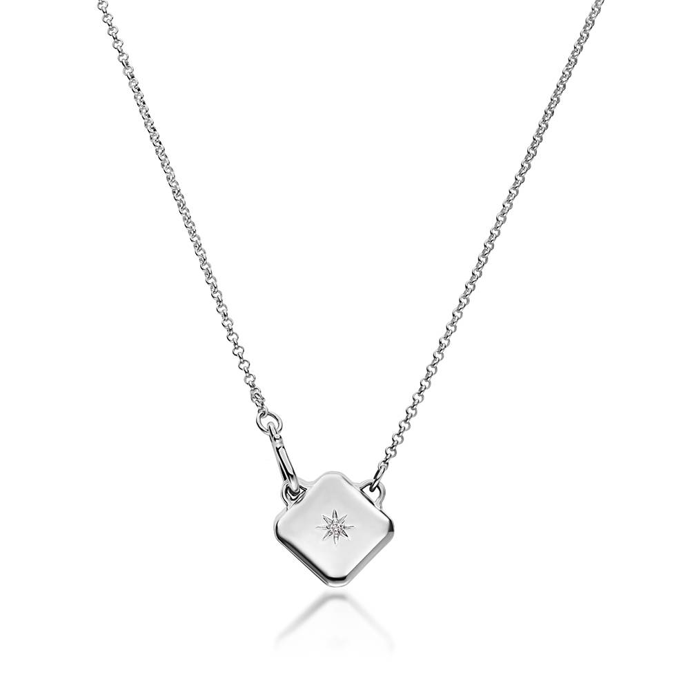 Collar Relicario con Iniciales Hecho para Atesorar en Plata-1 foto de producto