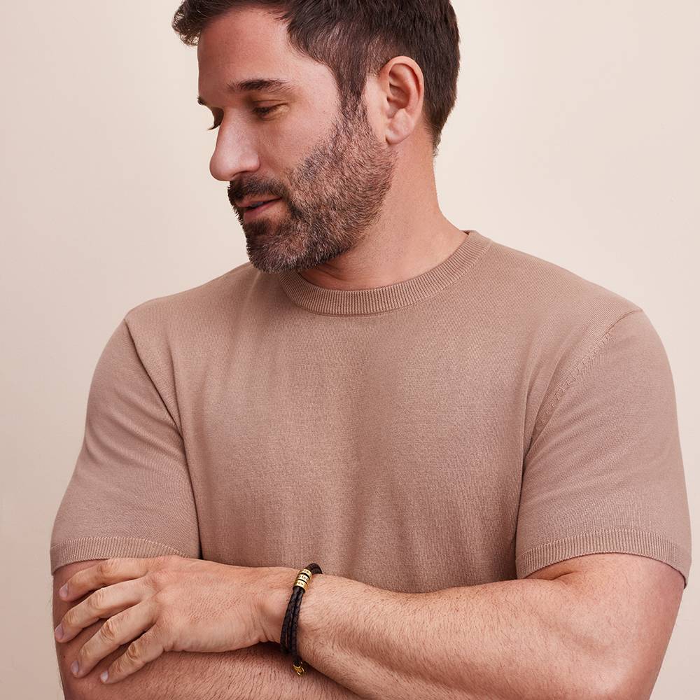 Pulsera de Cuero Marrón Trenzado Navigator con Cuentas Grabadas en Baño de Oro-3 foto de producto