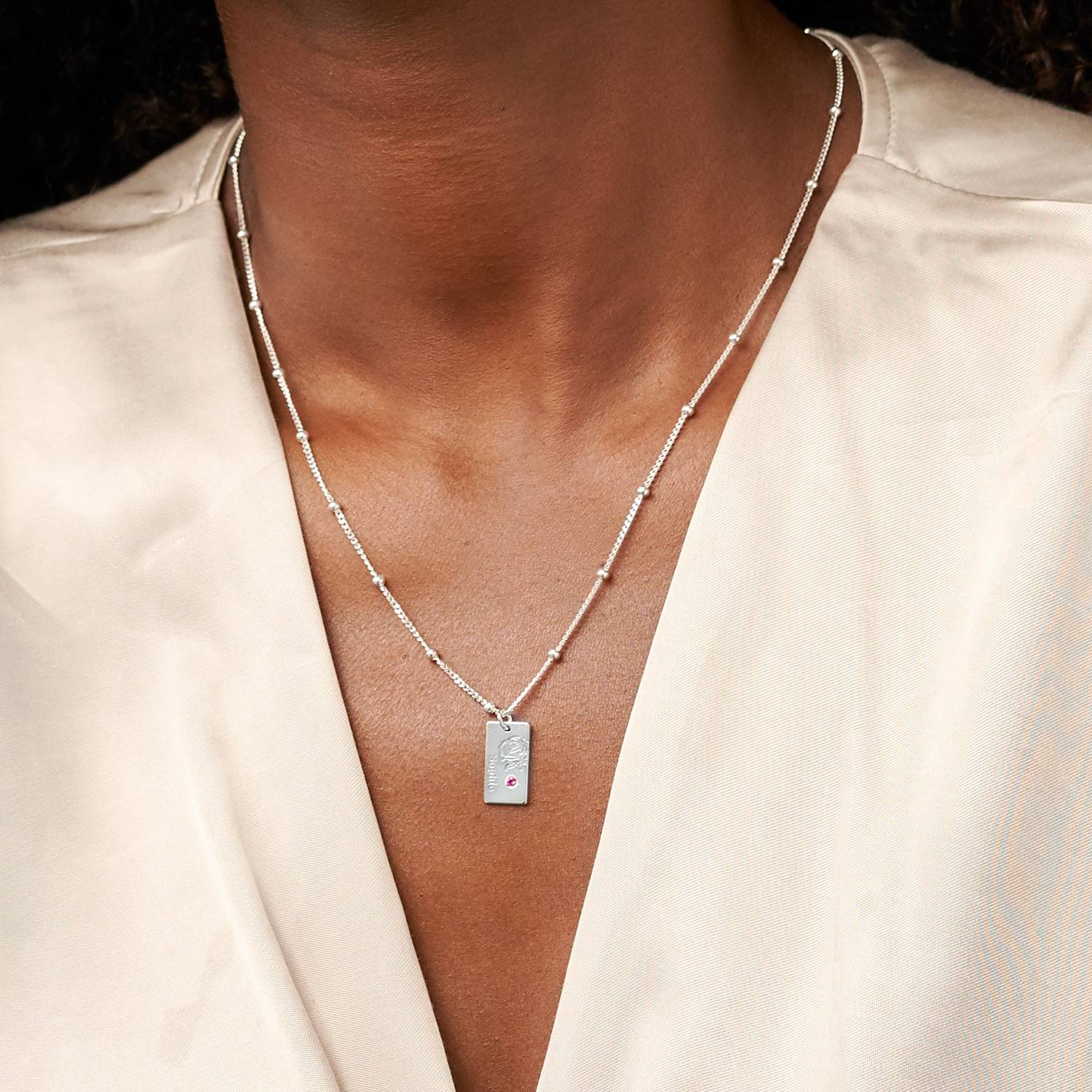 Collar Personalizado con Flor de Nacimiento y Piedra en Plata-4 foto de producto