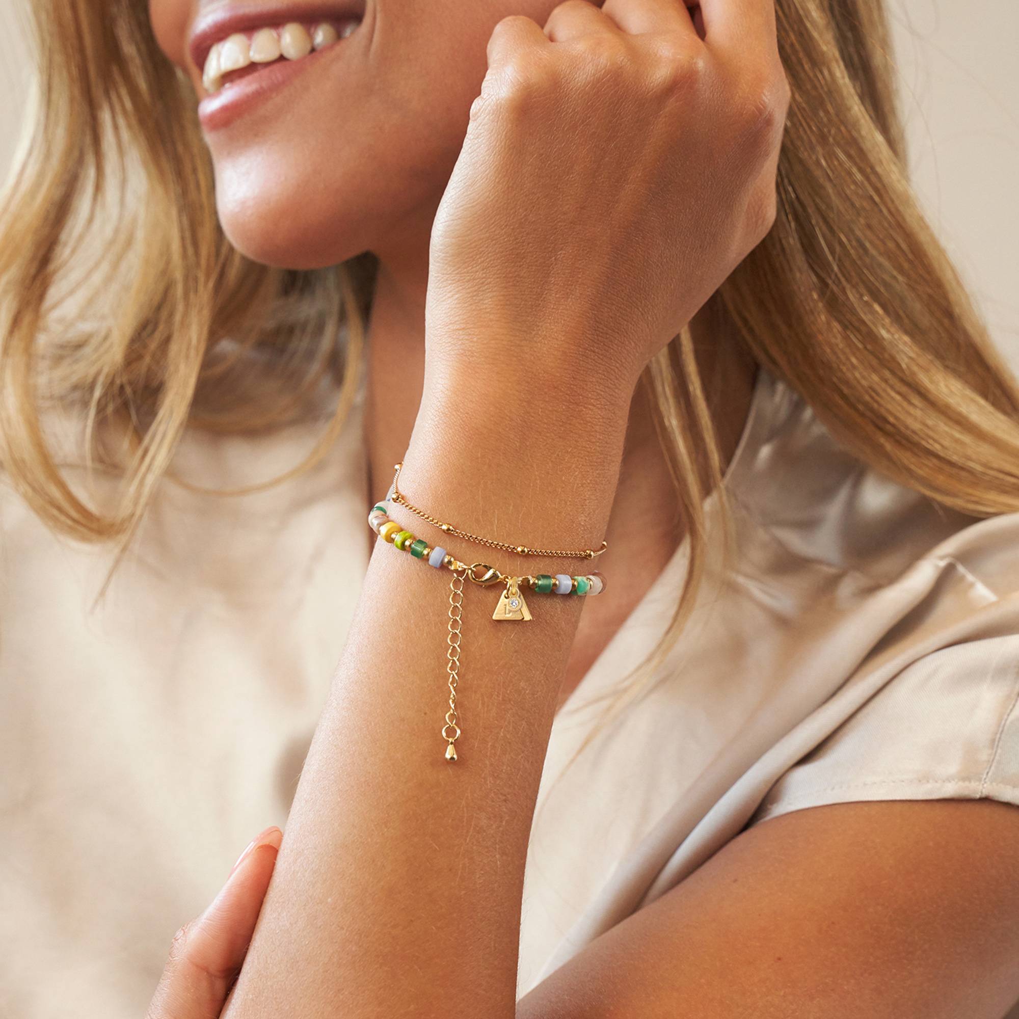 Pulsera / Tobillera de Cuentas en Capas Resort con Iniciales y 0.05ct Diamantes en Baño de Oro-4 Pulsera / Tobillera de Cuentas en Capas Resort con Iniciales y 0.05ct Diamantes en Baño de Oro-4 foto de producto
