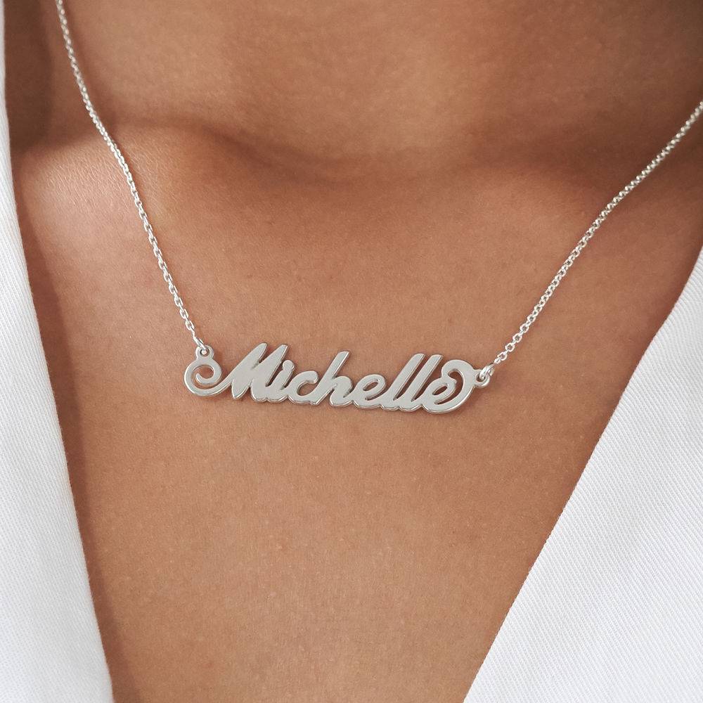 Collar con Nombre Carrie Pequeño en Plata-4 Collar con Nombre Carrie Pequeño en Plata-4 foto de producto