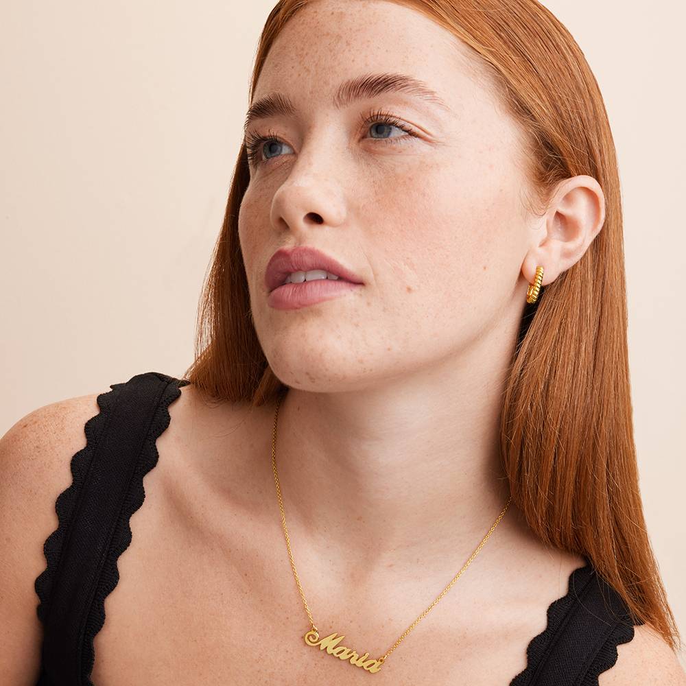 Collar con Nombre Hollywood Pequeño en Vermeil de Oro-3 Collar con Nombre Hollywood Pequeño en Vermeil de Oro-3 foto de producto