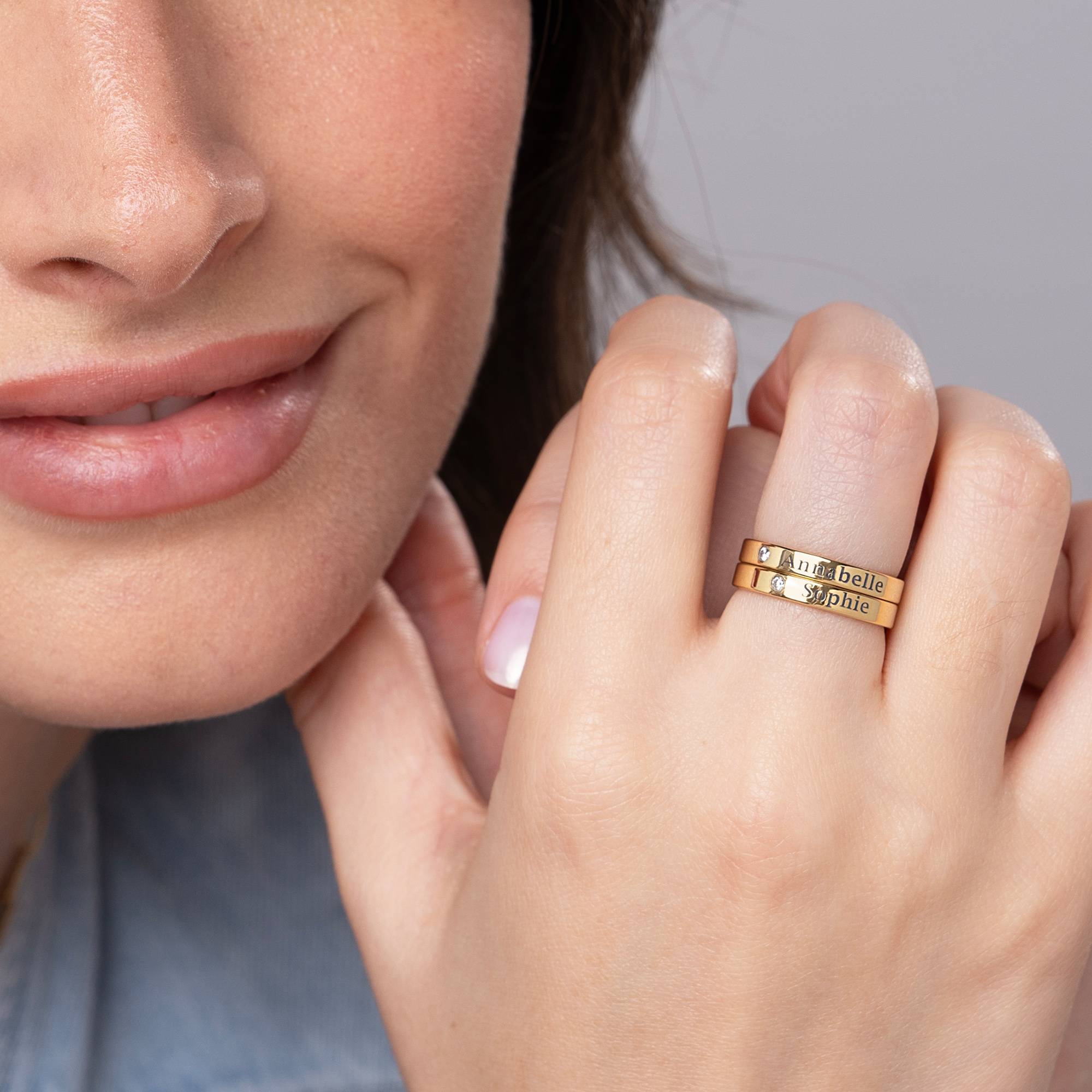 Anillo Apilabile con Nombre y Diamante en Vermeil de Oro-5 Anillo Apilabile con Nombre y Diamante en Vermeil de Oro-5 foto de producto