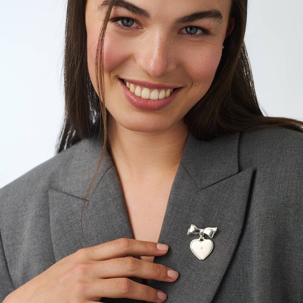 Broche Corazón Adorado en Plata con Diamante de 0.05 CT-2 foto de producto