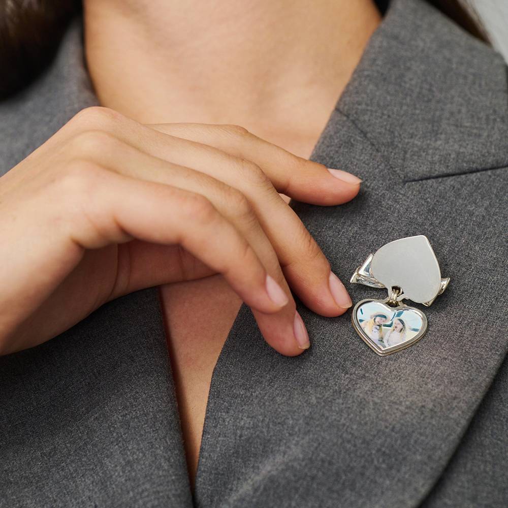 Broche Corazón Adorado en Plata con Diamante de 0.05 CT-4 foto de producto