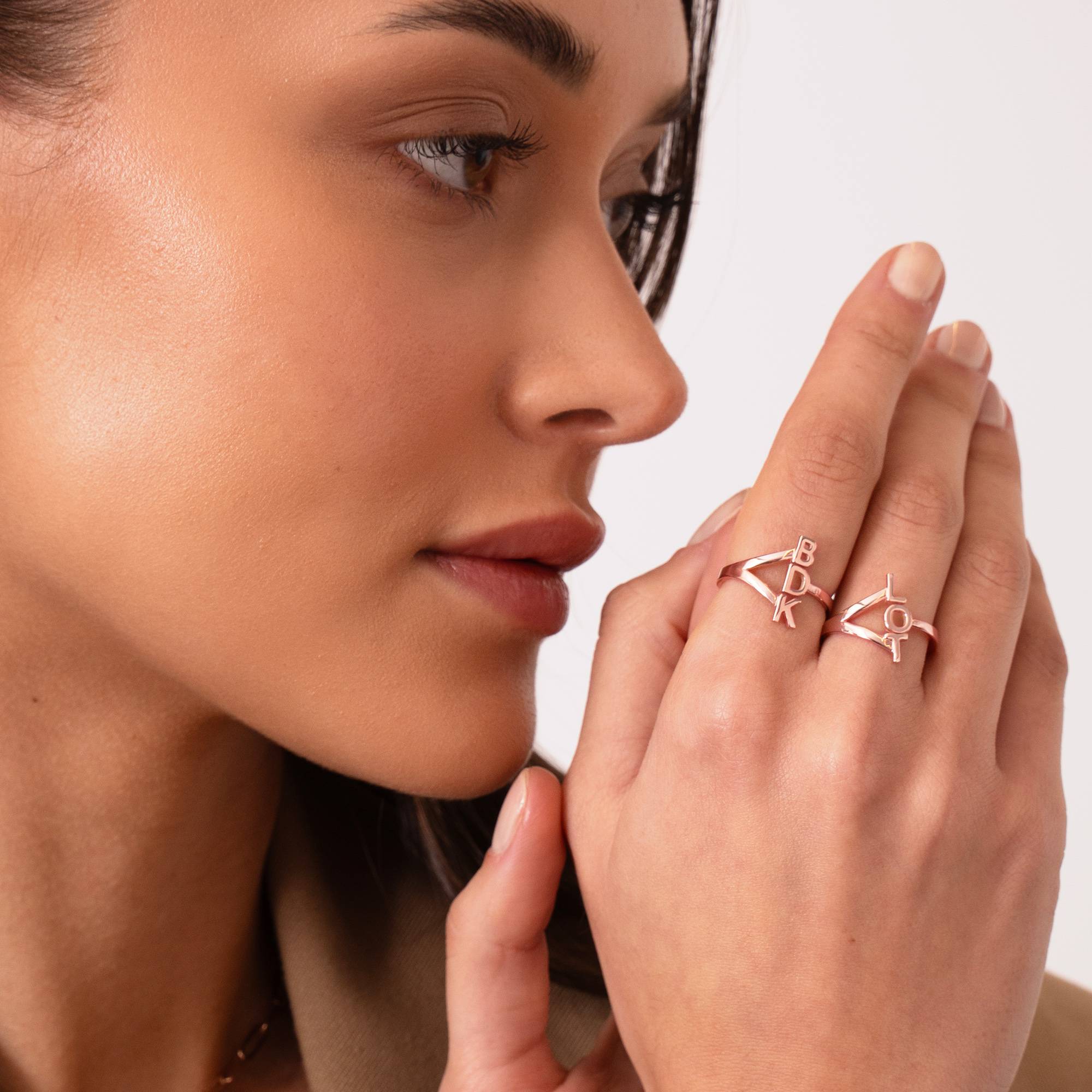 Anillo Infinito con Tres Iniciales en Chapa de Oro Rosa-1 foto de producto