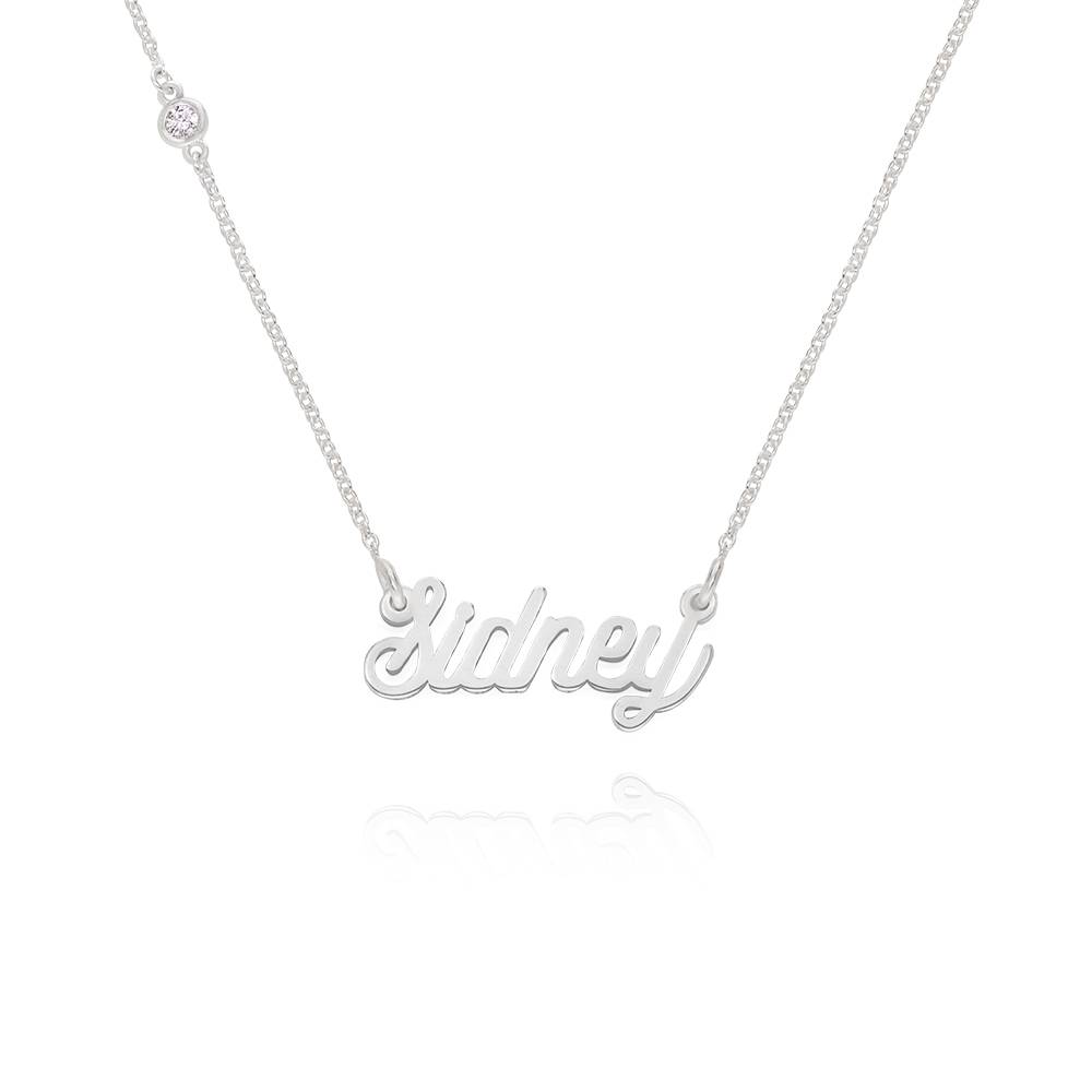 Collar con Nombre Twirl Script con Diamante en Plata-2 Collar con Nombre Twirl Script con Diamante en Plata-2 foto de producto