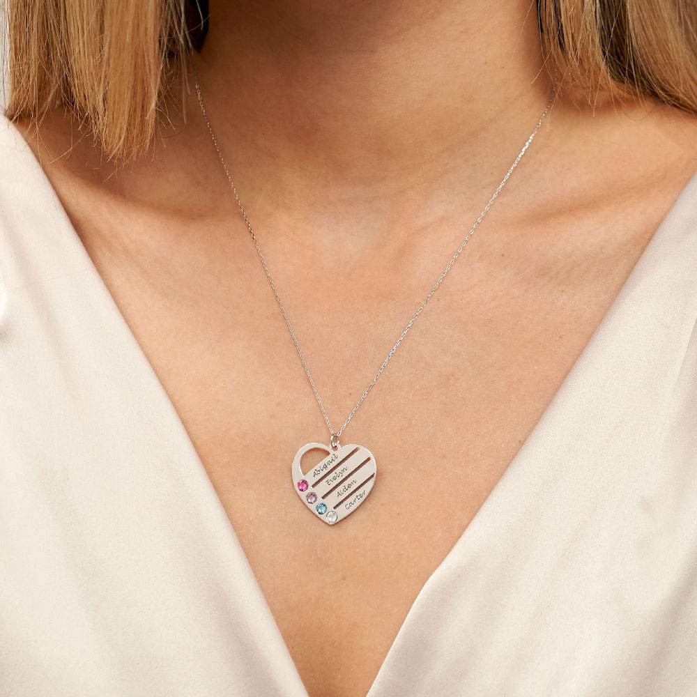 Collar de Corazón Terry con Nombres Grabados y Piedras de Nacimiento en Oro Blanco 10K-2 Collar de Corazón Terry con Nombres Grabados y Piedras de Nacimiento en Oro Blanco 10K-2 foto de producto