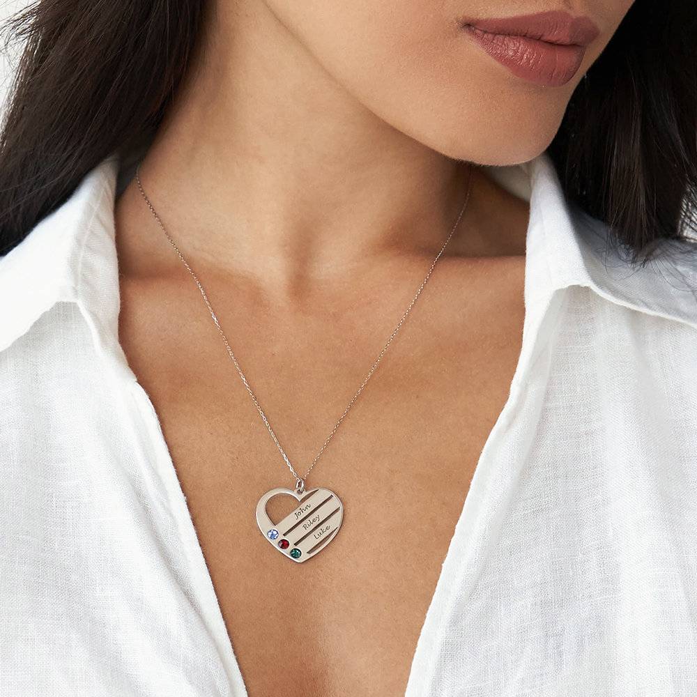 Collar de Corazón Terry con Nombres Grabados y Piedras de Nacimiento en Oro Blanco de 14K-2 foto de producto