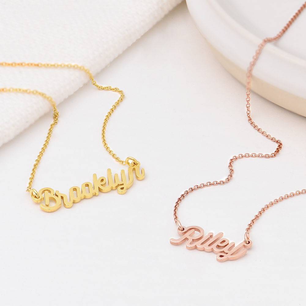 Collar con Nombre Twirl Script en Chapa de Oro Rosa-1 foto de producto