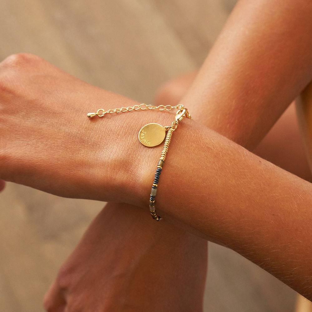 Pulsera / Tobillera de Cuentas de Cacao con Colgante Grabado en Baño de Oro-5 Pulsera / Tobillera de Cuentas de Cacao con Colgante Grabado en Baño de Oro-5 foto de producto