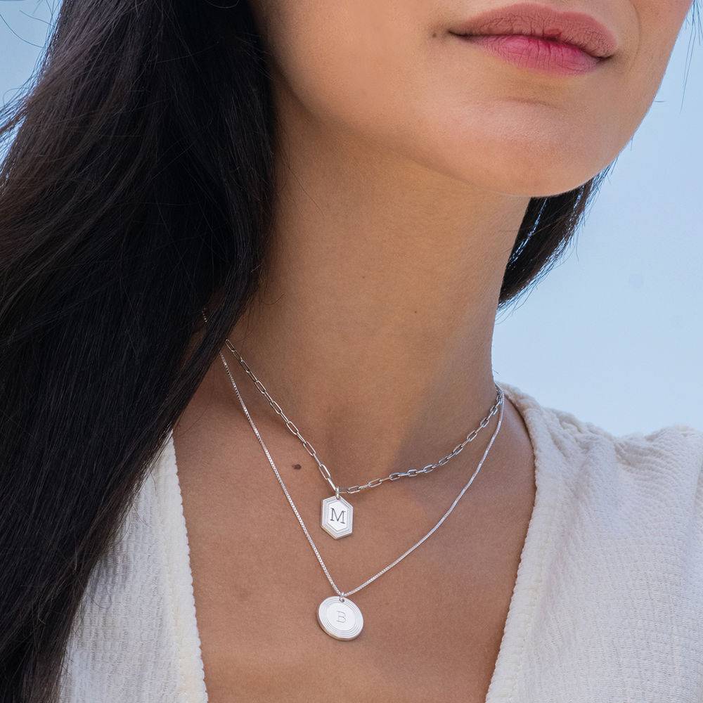 Cupola collar de cadena de eslabones con inicial en plata de ley-3 foto de producto