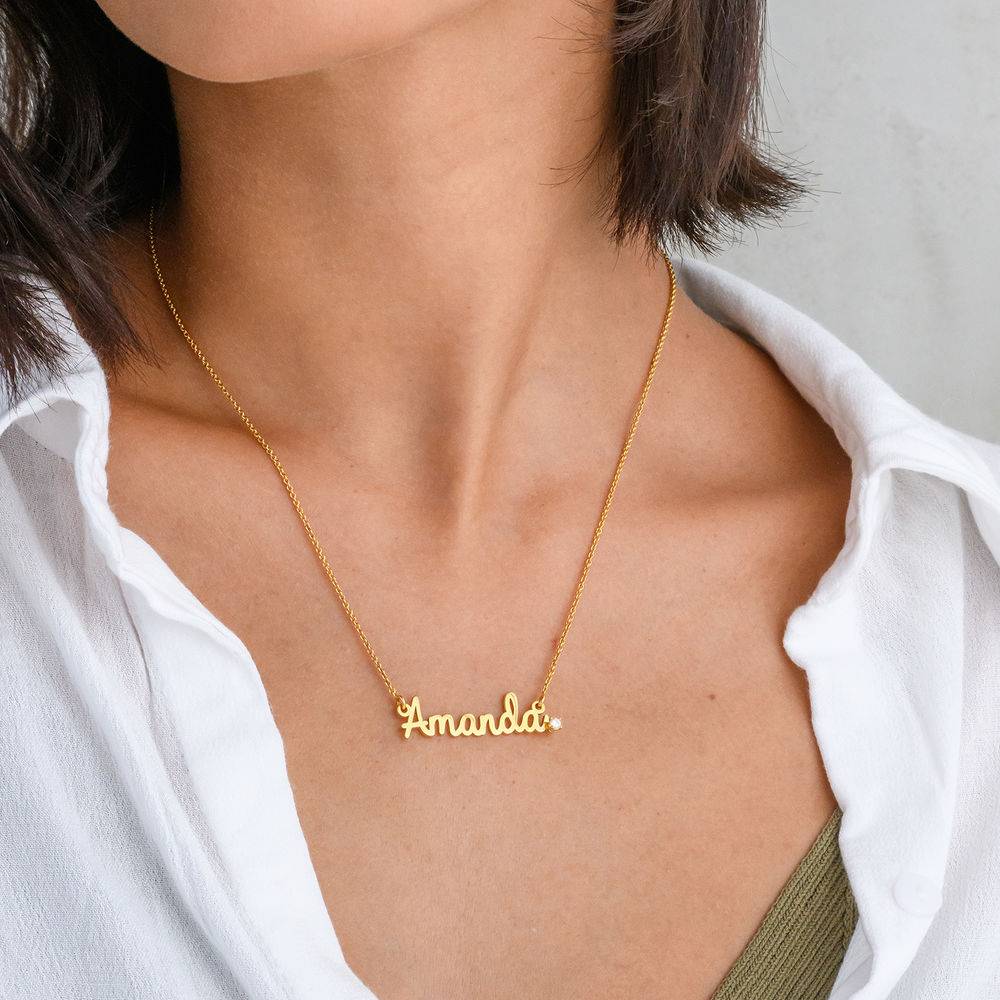 Collar con Nombre Cursivo con Diamante en Baño de Oro-1 Collar con Nombre Cursivo con Diamante en Baño de Oro-1 foto de producto