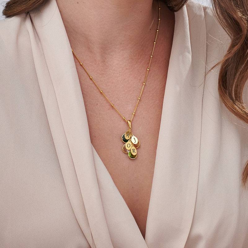 Collar Colgante con Iniciales y Piedra de Nacimiento para Mamá en Vermeil de Oro-3 foto de producto
