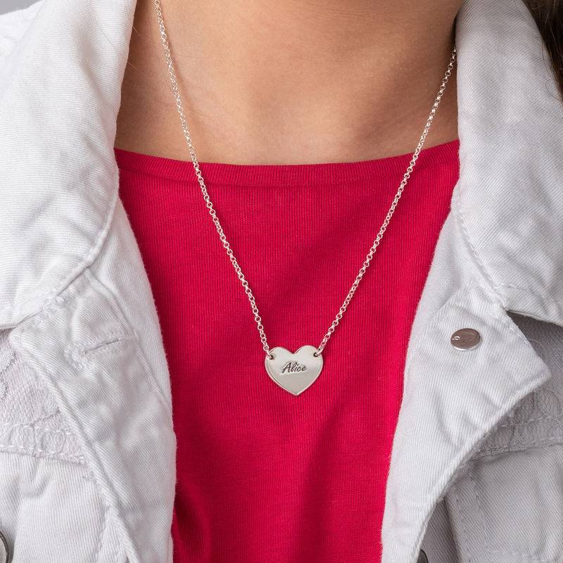 Collar con Corazón Grabado para Adolescentes en Plata-3 foto de producto