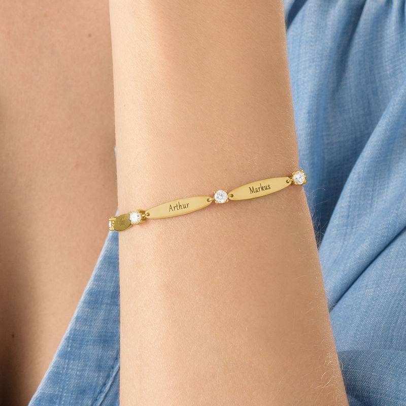 Pulsera Grabada para Mamá con con Zirconia Cúbica en Baño de Oro-3 foto de producto
