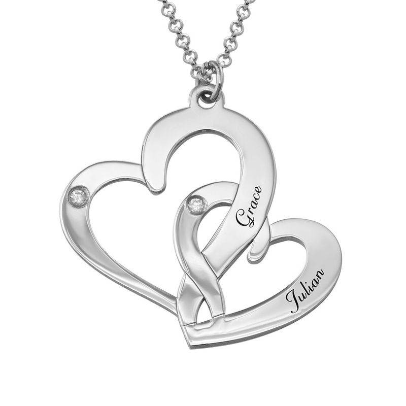 Collar de Dos Corazones Grabados con Diamantes en Plata-1 foto de producto