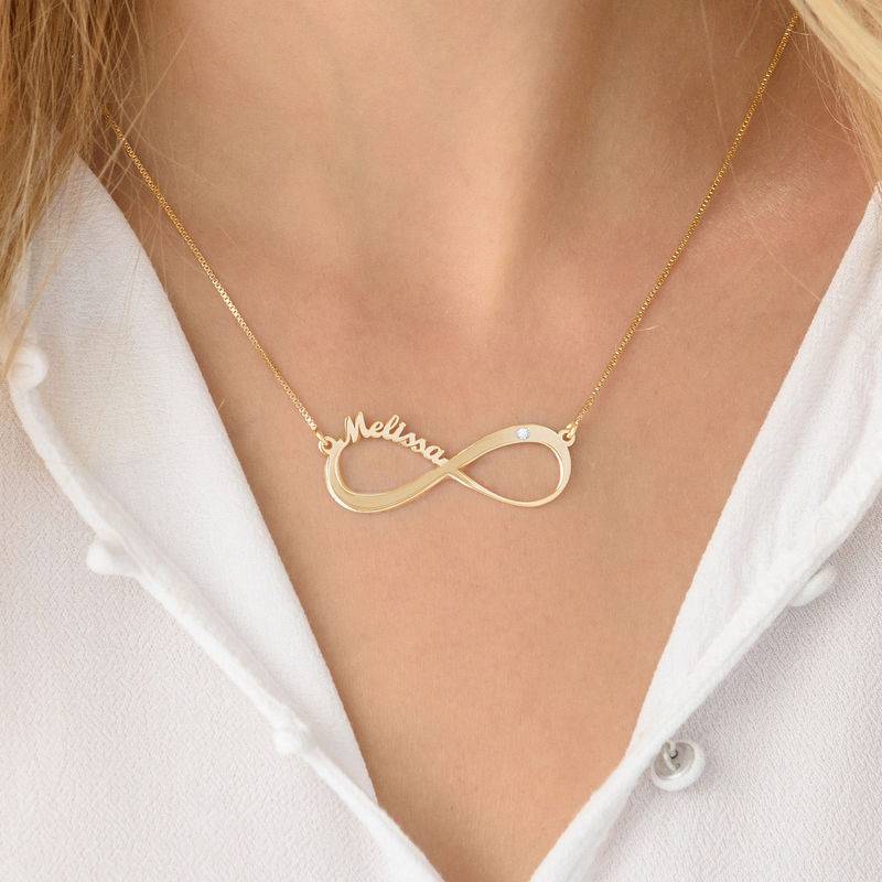Collar Infinito con Nombre con Diamante en Vermeil de Oro-2 Collar Infinito con Nombre con Diamante en Vermeil de Oro-2 foto de producto