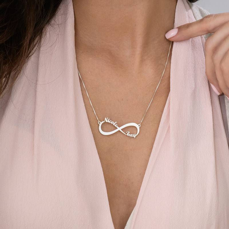 Collar Infinito con Nombre en Plata Esterlina-3 foto de producto