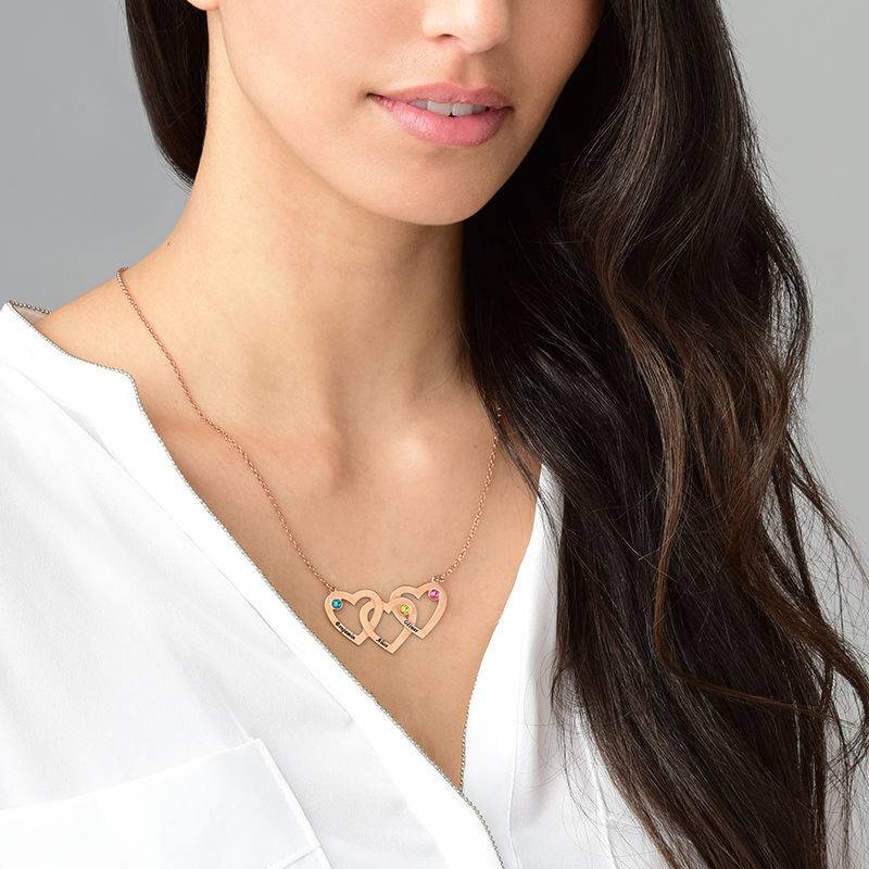 Collar Triple Corazón Entrelazado con Piedras en Chapa de Oro Rosa-1 Collar Triple Corazón Entrelazado con Piedras en Chapa de Oro Rosa-1 foto de producto
