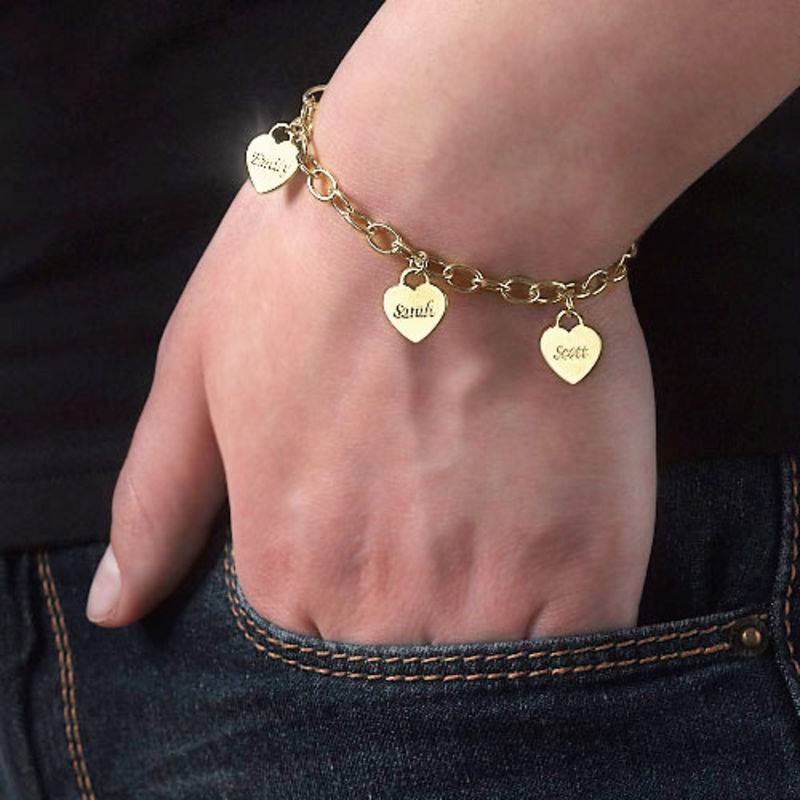 Pulsera de Eslabones con Dijes de Corazón Personalizados en Vermeil de Oro-2 foto de producto